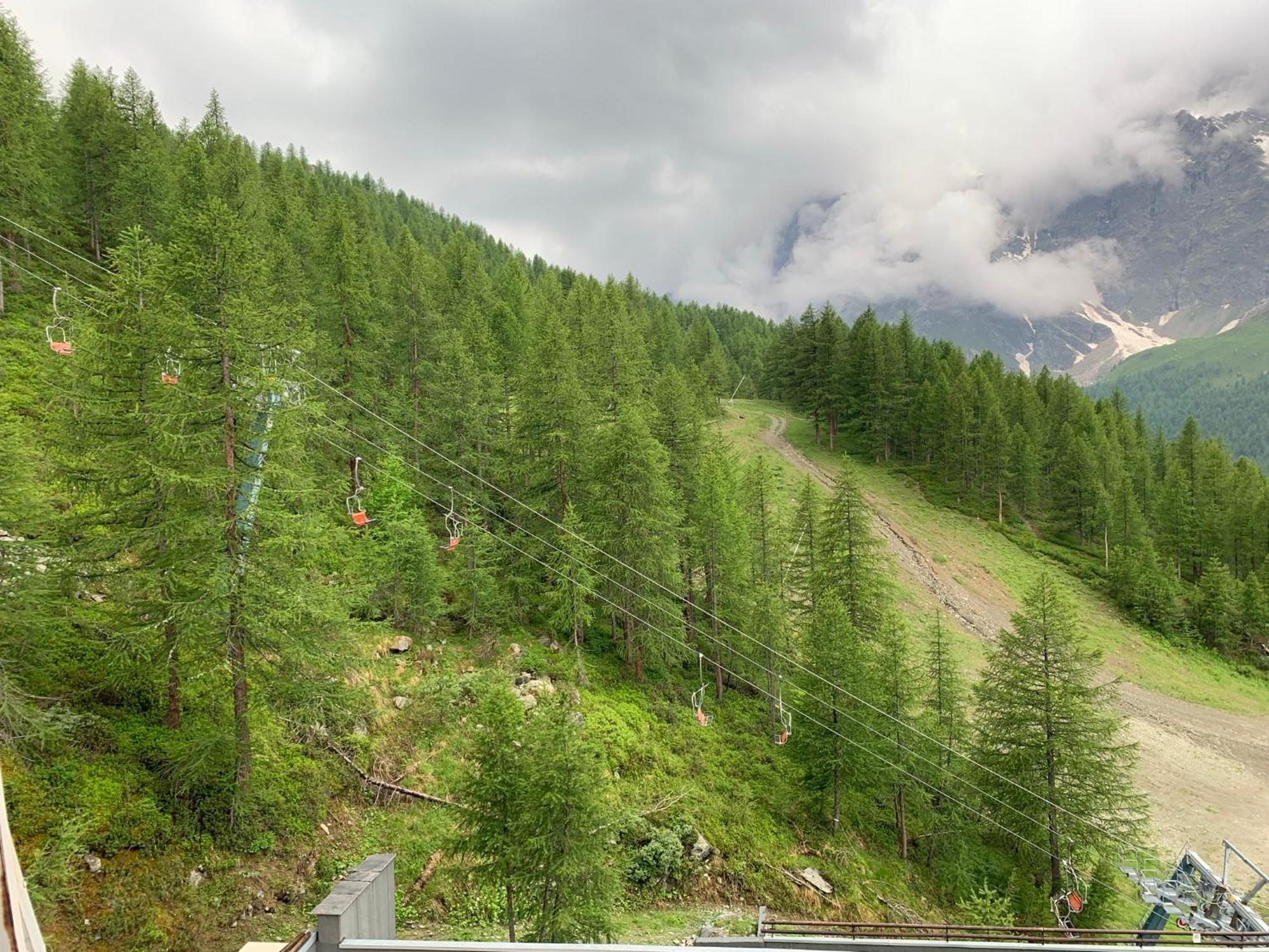 Cervinia Ski In Ski Out - Family Studio Брей-Червиния Экстерьер фото